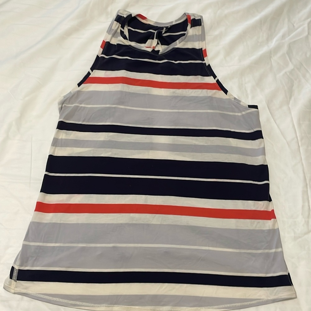 Lululemon top